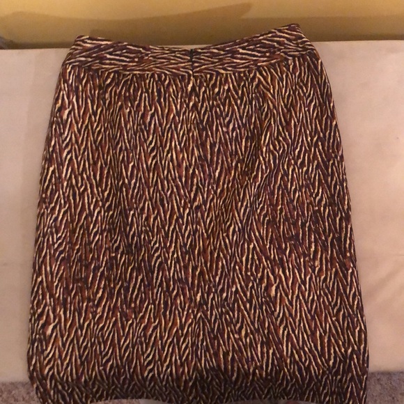 Beautiful brown skirt - Picture 7 of 11